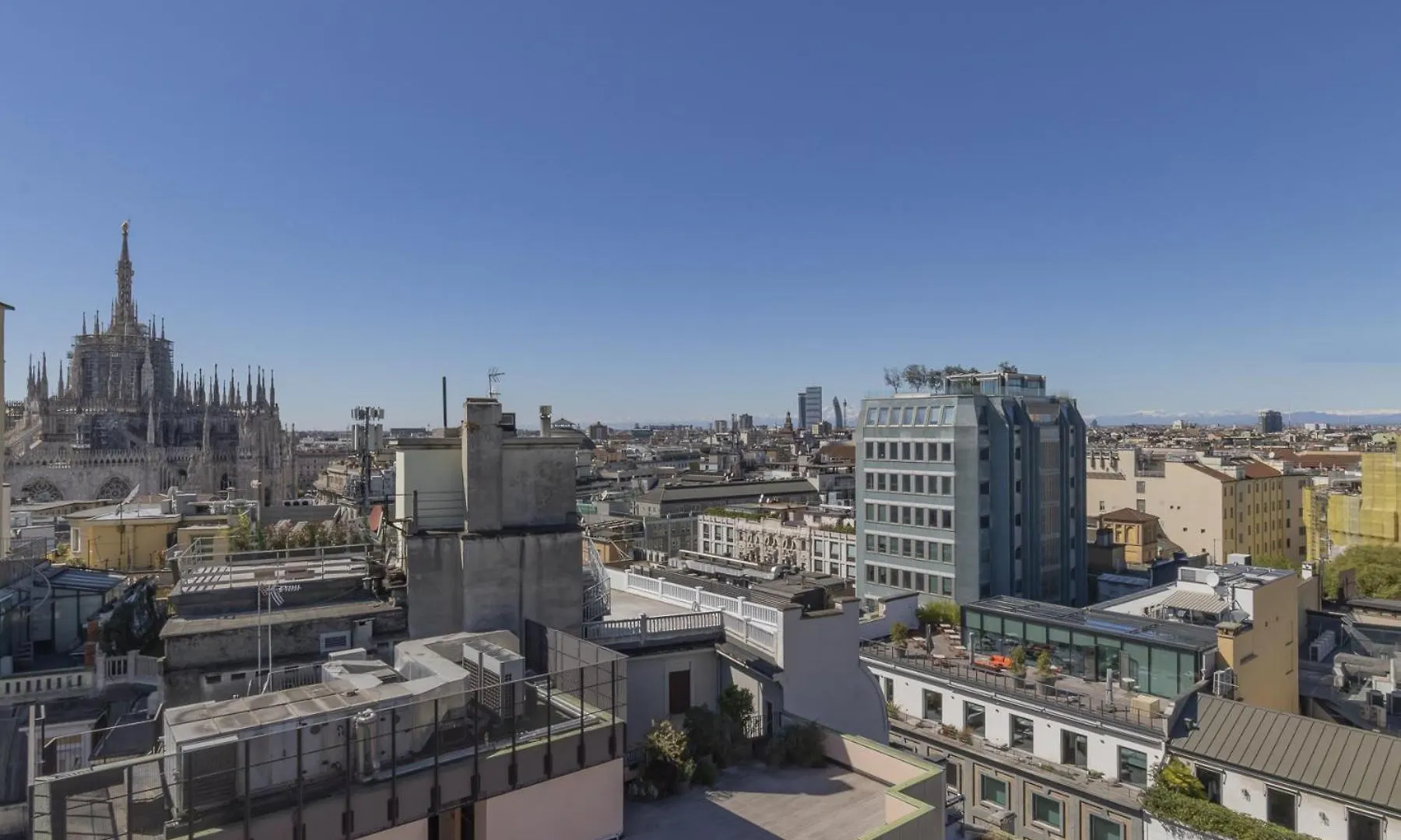 Apartmán San Babila Central Tower With Panoramic Terrace Overlooking Duomo By Rentopolis Milán Itálie