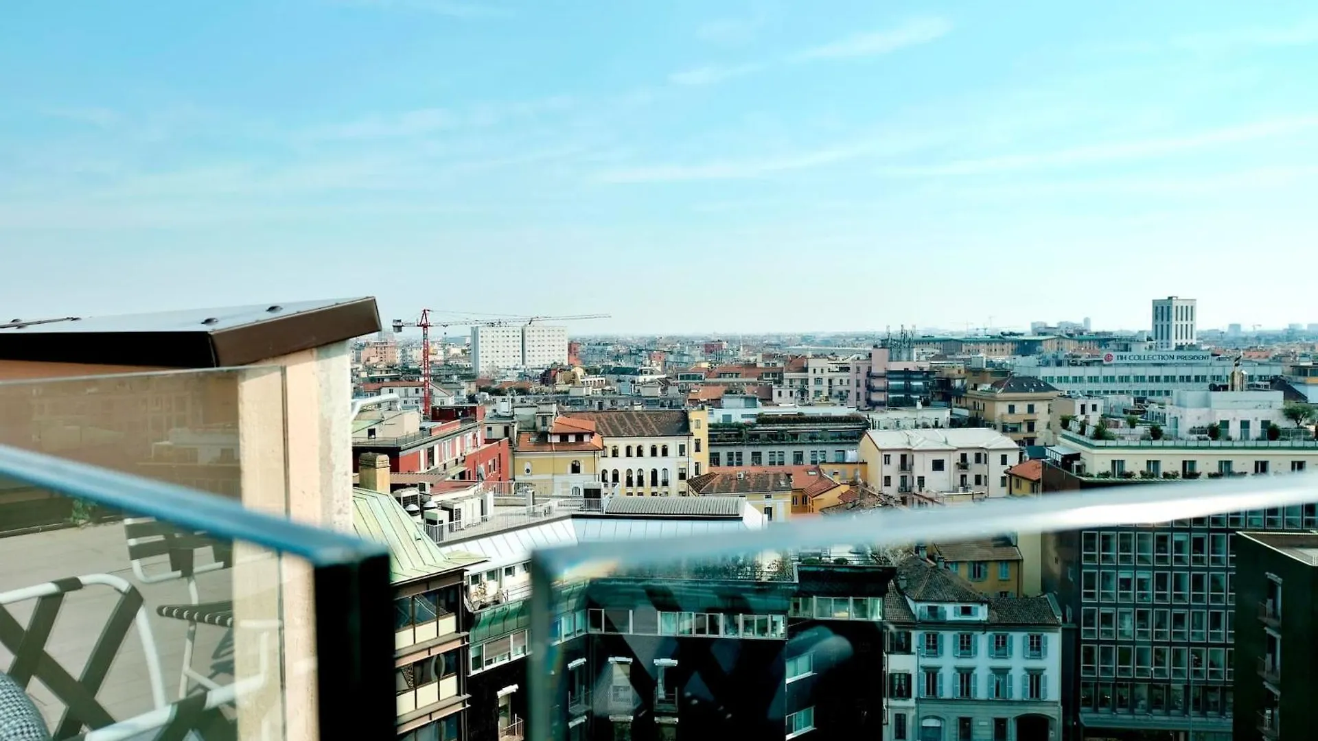 San Babila Central Tower With Panoramic Terrace Overlooking Duomo By Rentopolis Milan Apartment