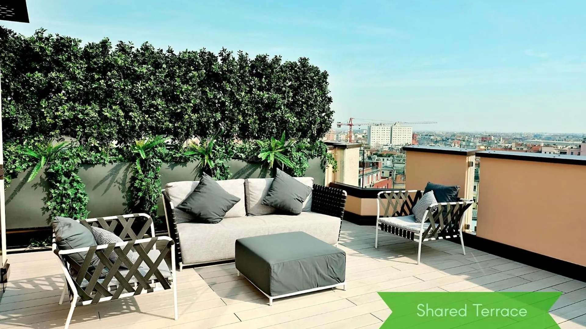 San Babila Central Tower With Panoramic Terrace Overlooking Duomo By Rentopolis Milan 0*,
