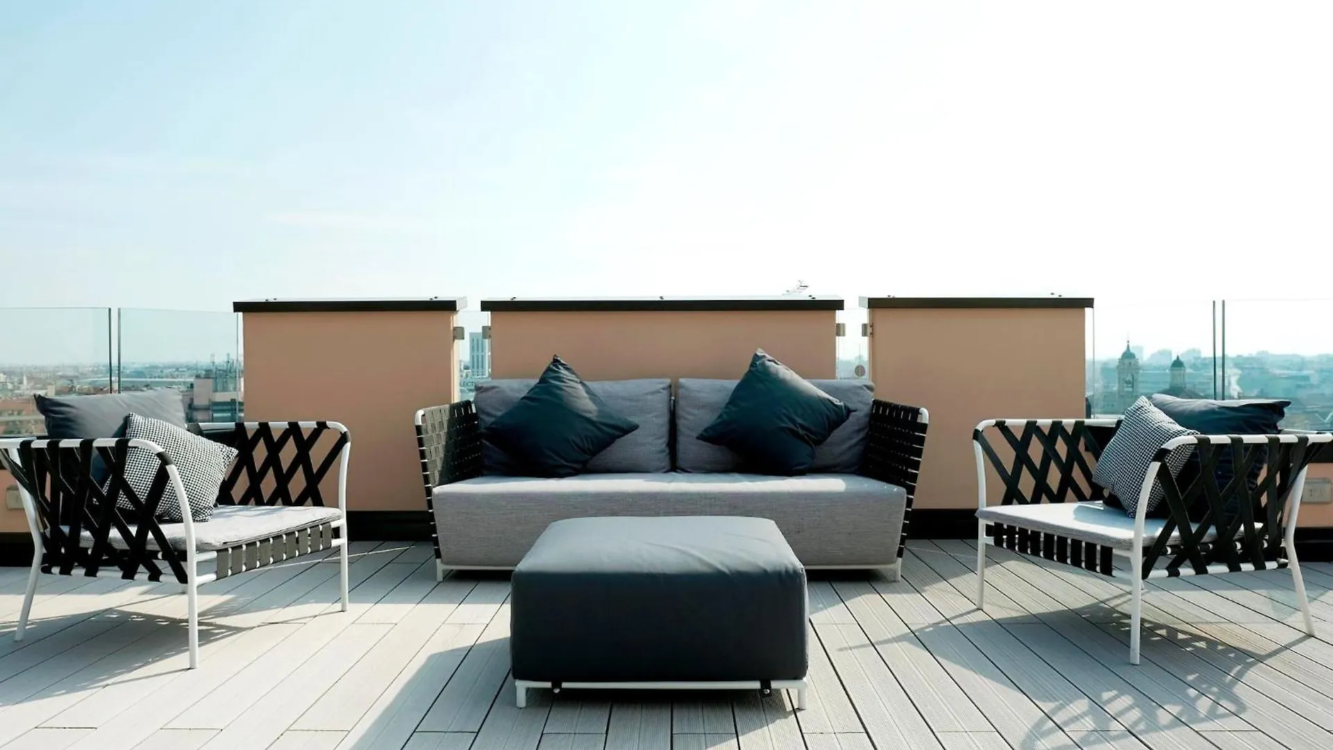 San Babila Central Tower With Panoramic Terrace Overlooking Duomo By Rentopolis Milan Apartment