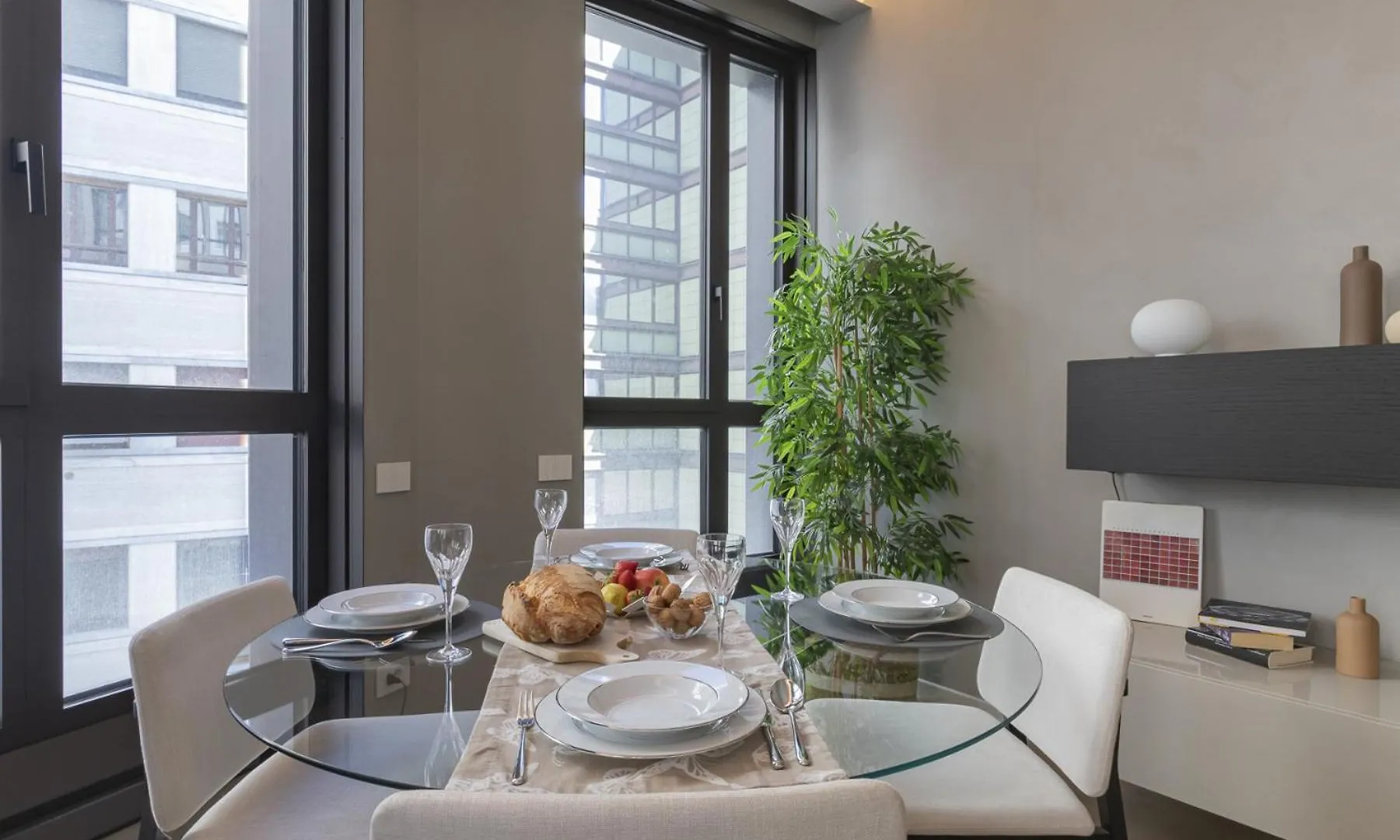 San Babila Central Tower With Panoramic Terrace Overlooking Duomo By Rentopolis Milan Apartment